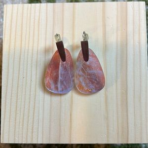 Kendra Scott iridescent earrings